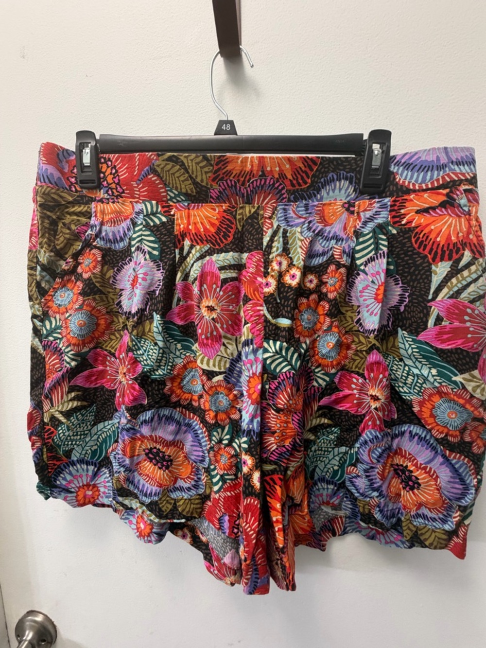 Bright Floral Print Shorts - Multicolor